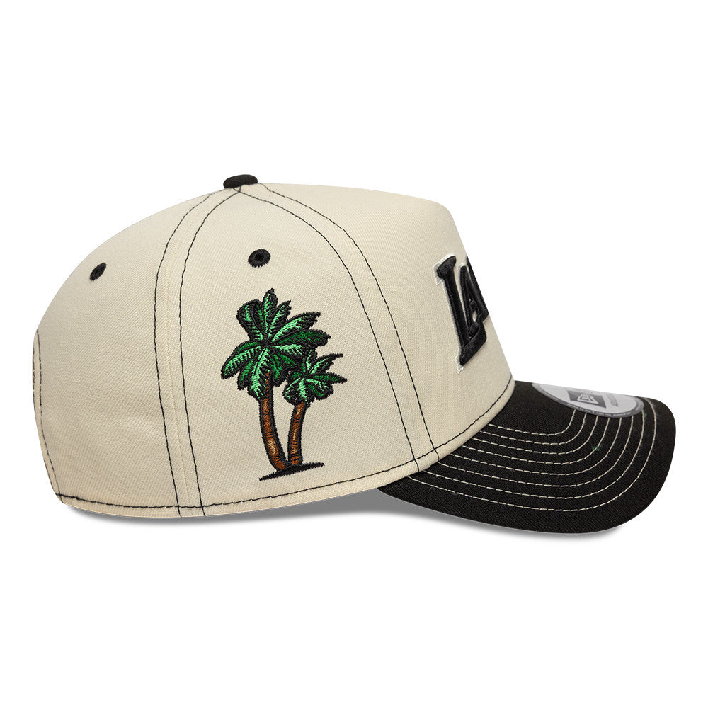 Gorra 9FORTY E-Frame Ajustable Icono de la Ciudad LA Lakers NBA Blanco roto