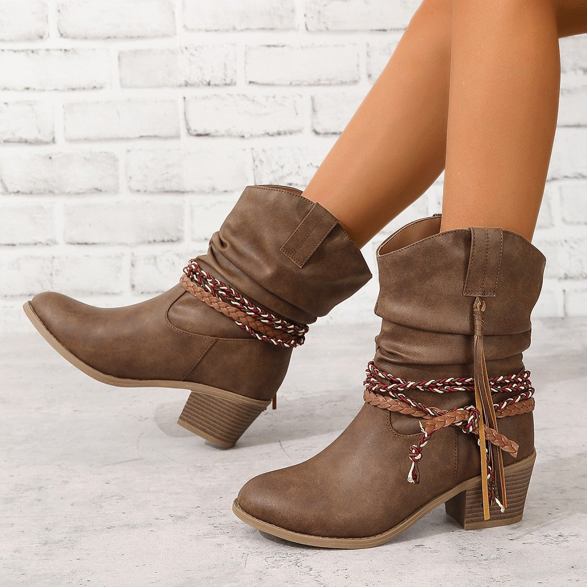 Botines Cowboy con Flecos y Hebilla Trenzada