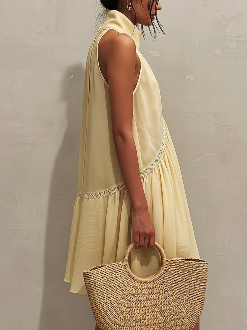 Vestido Mini Amarillo con Escote en V y Encaje