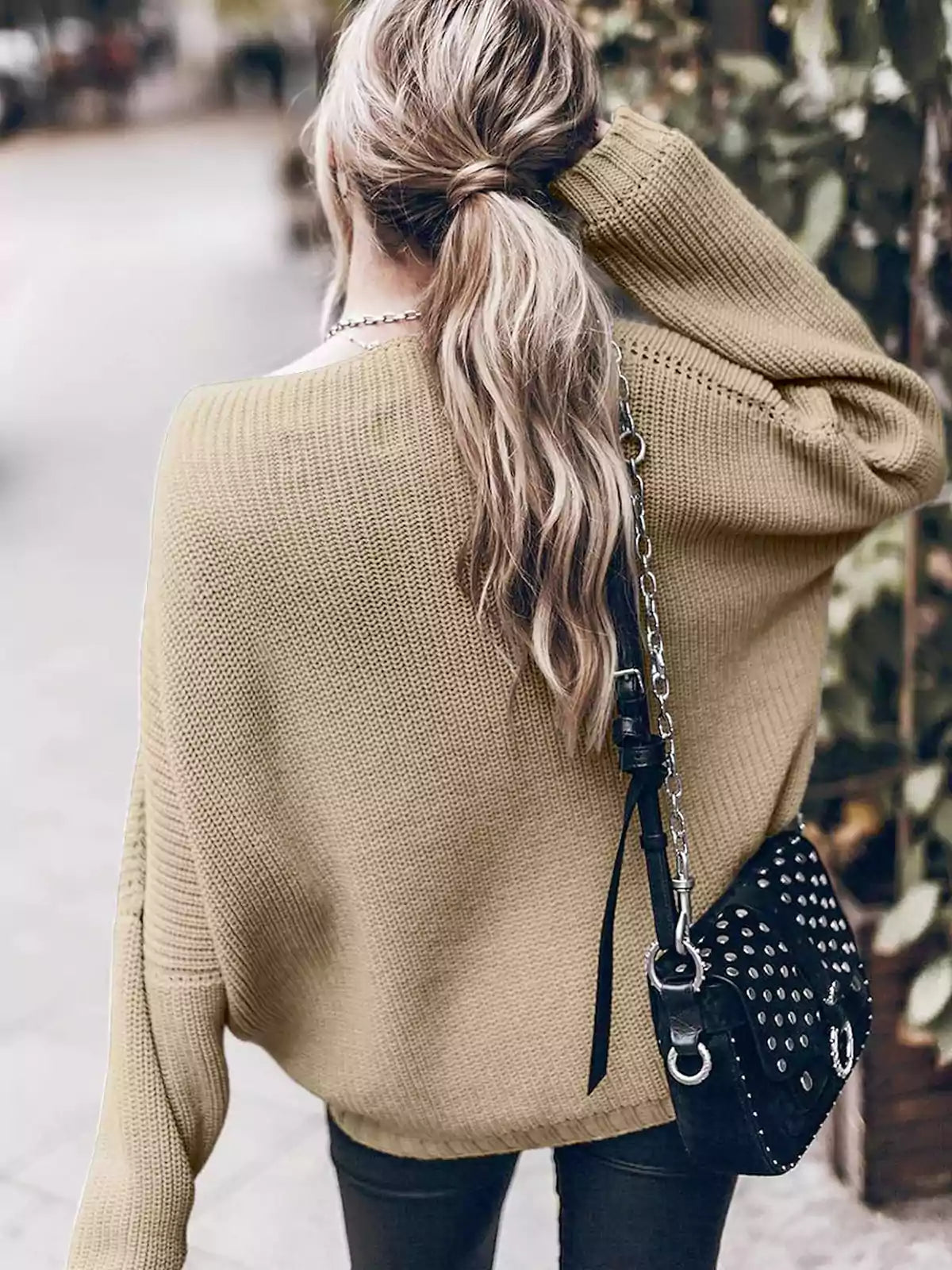 Conjunto de Jersey Oversize de Punto con Manga Murciélago y Falda Mini de Volantes