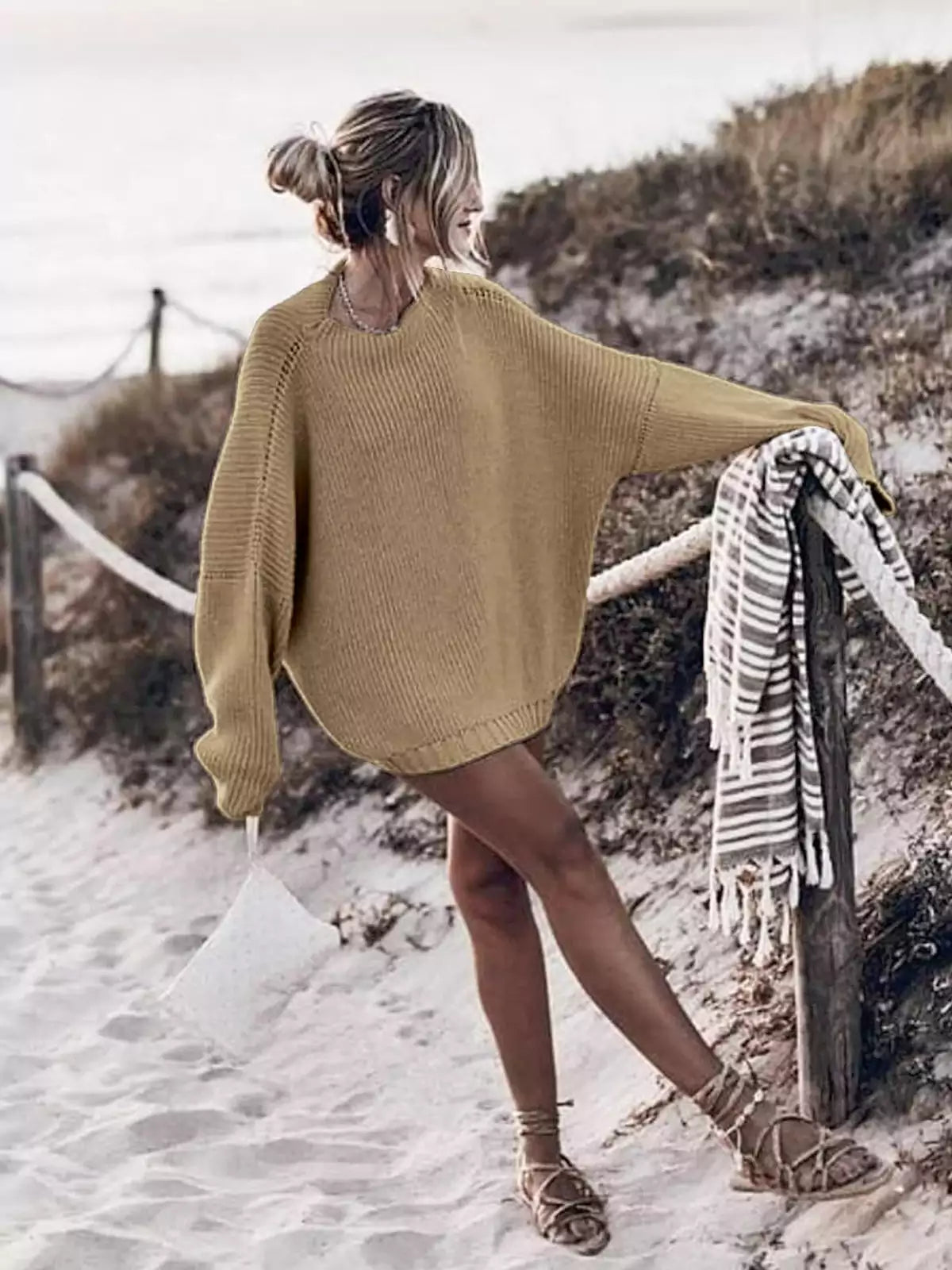 Conjunto de Jersey Oversize de Punto con Manga Murciélago y Falda Mini de Volantes