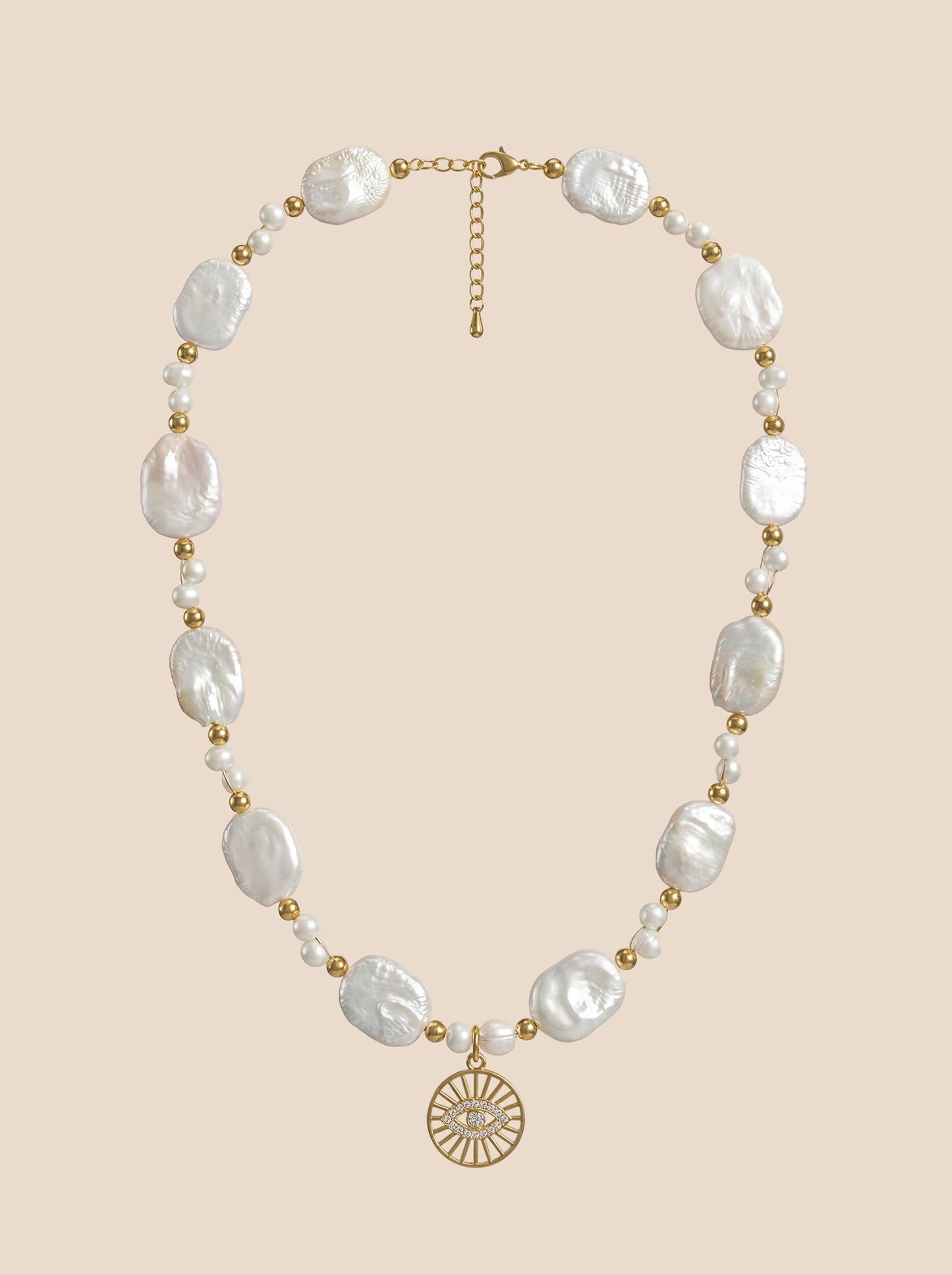Collar a capas con perlas de corazón