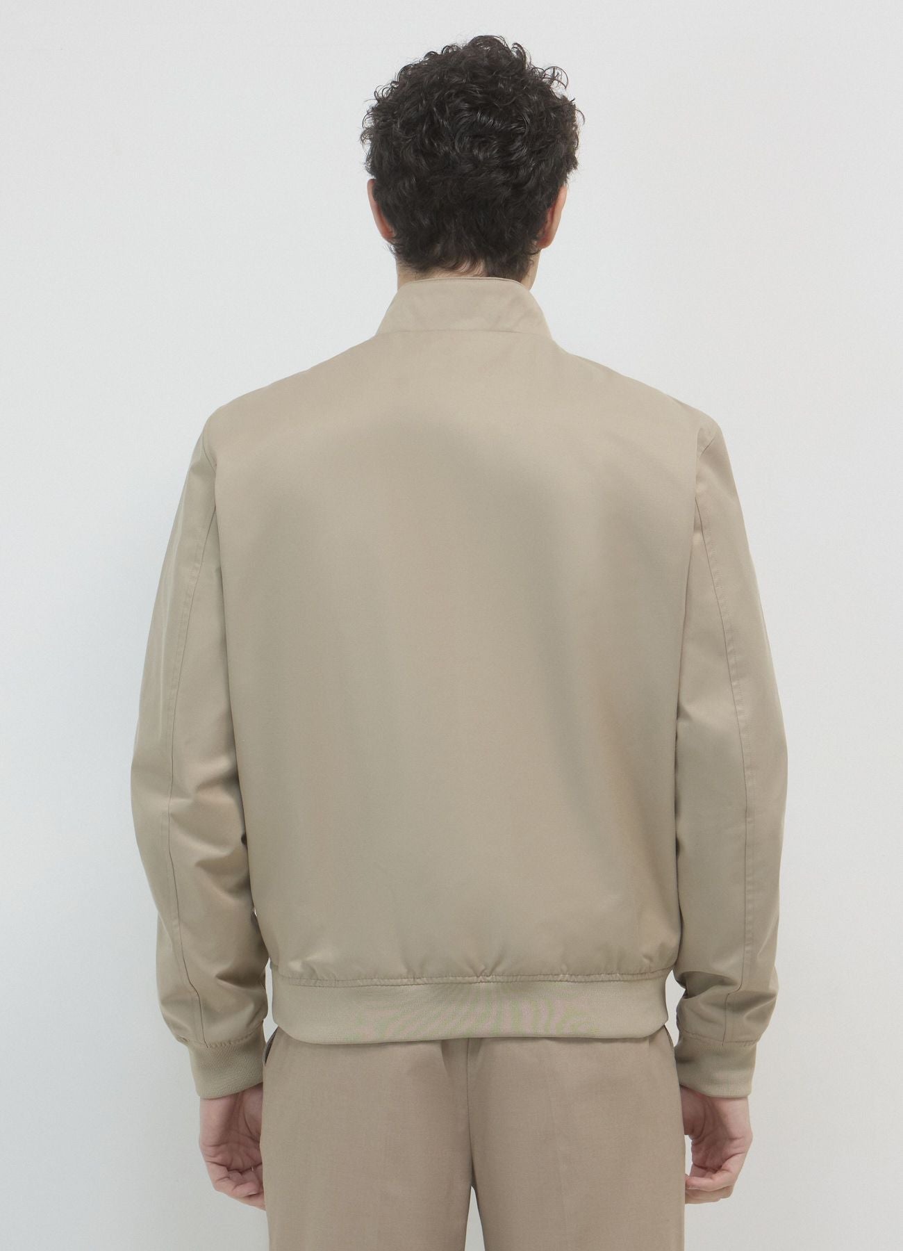 Cazadora Bomber Cuello Alto Beige