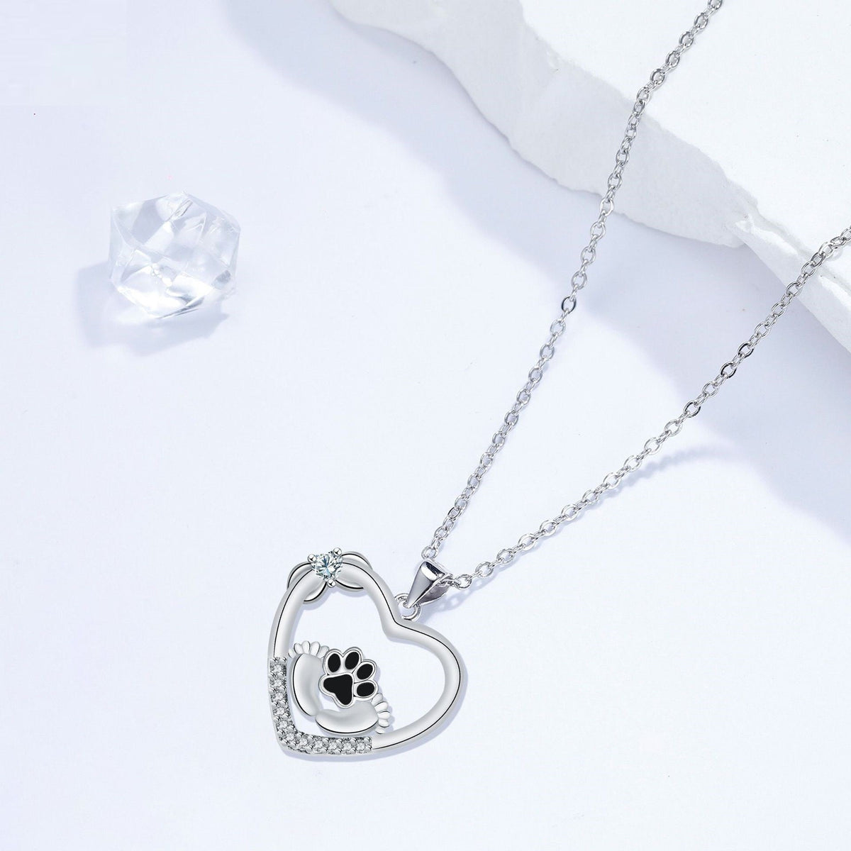 Collar de Huella de Perro con Circonita