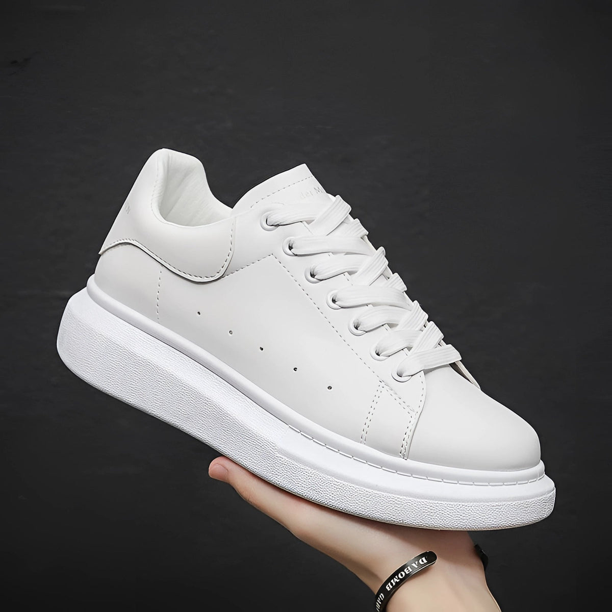 VELMARK – Zapatillas blancas de hombre en piel con suela de plataforma
