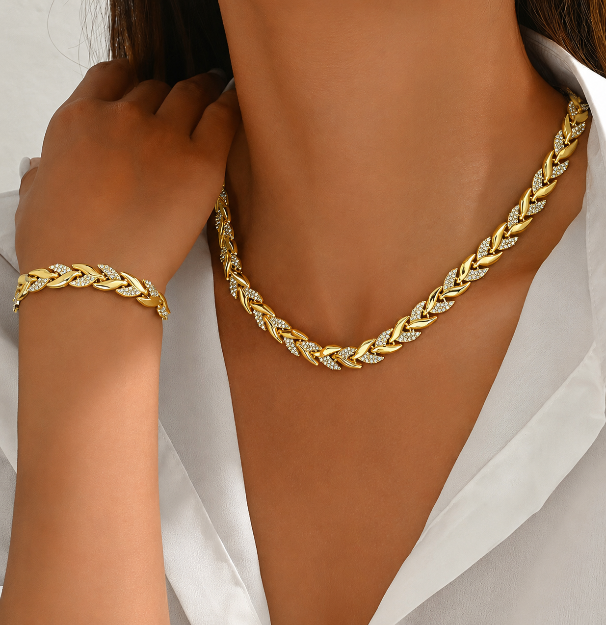 Conjunto de Collar y Pulsera con Circonitas
