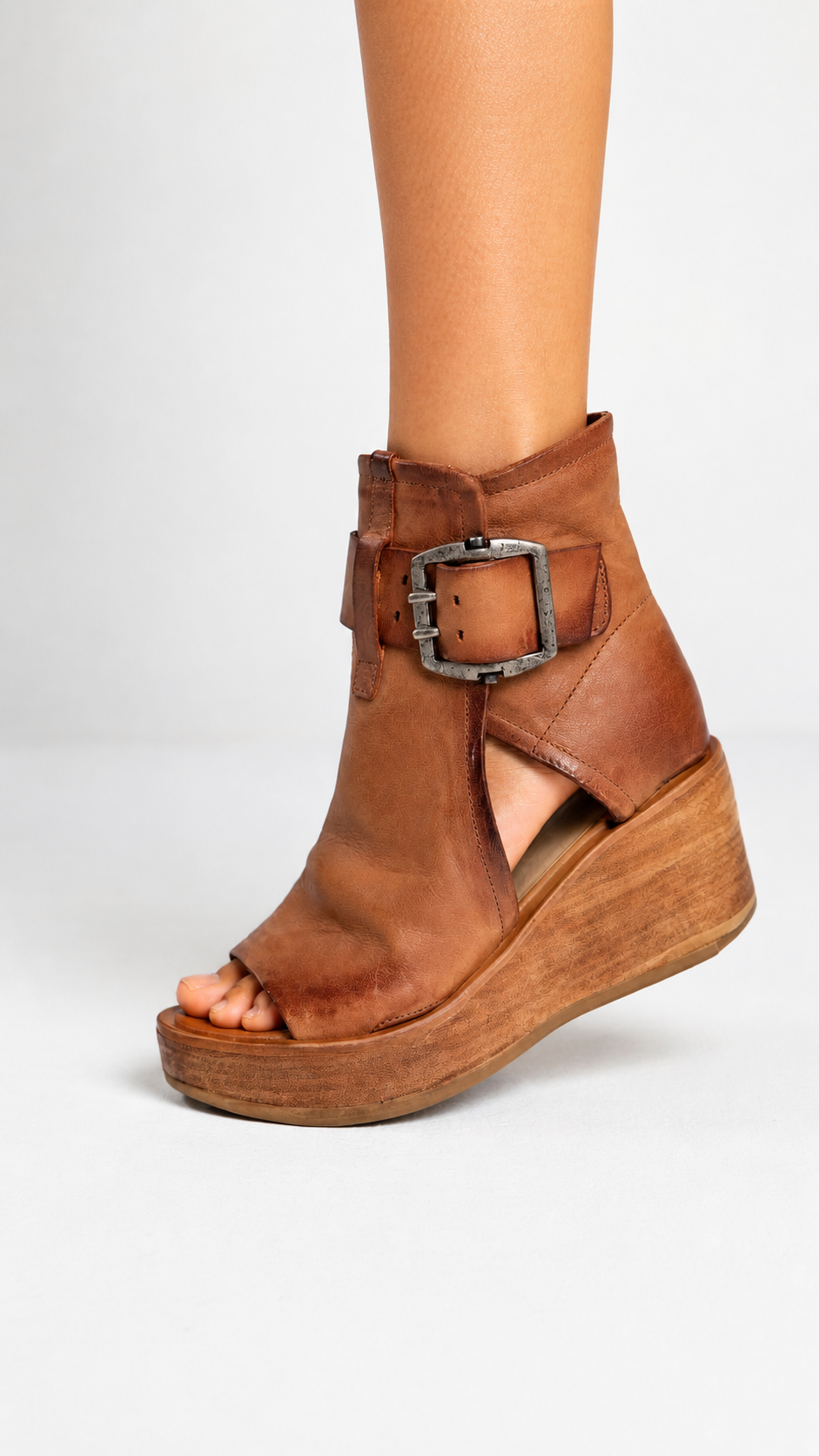 Botines abiertos con cuña