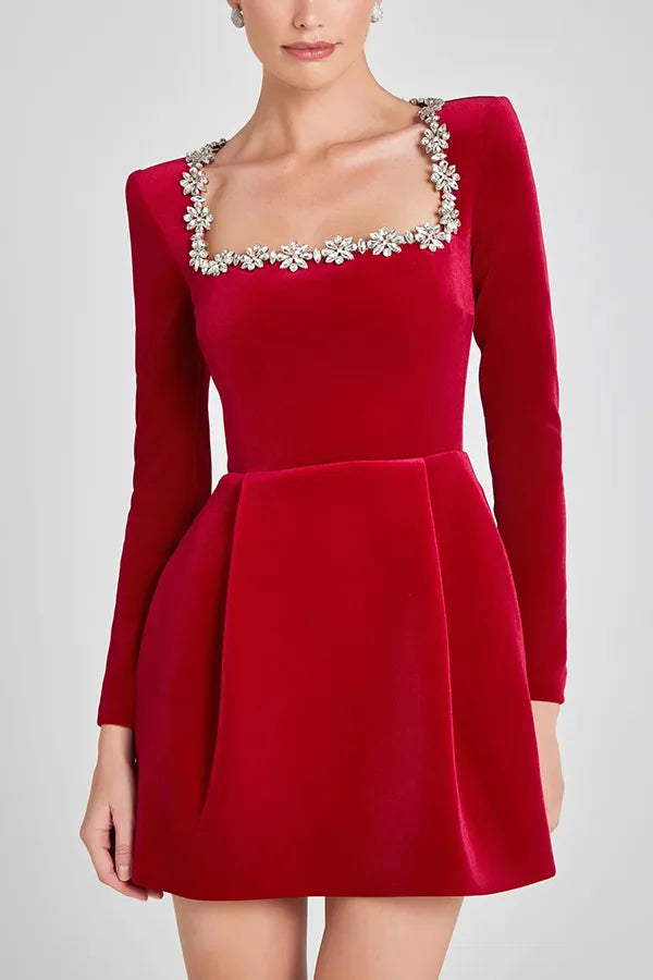 Camila – Vestido Noir Elegance