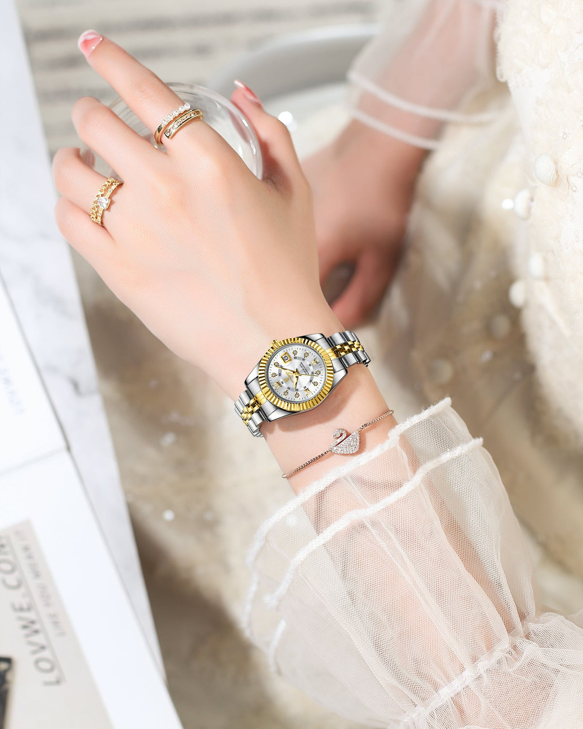 Sofía | Reloj Dorado Sofisticado