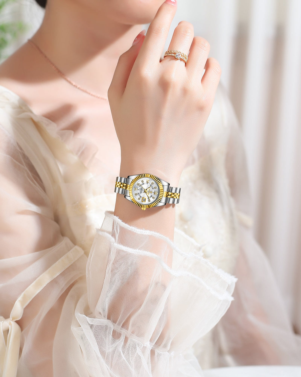 Sofía | Reloj Dorado Sofisticado