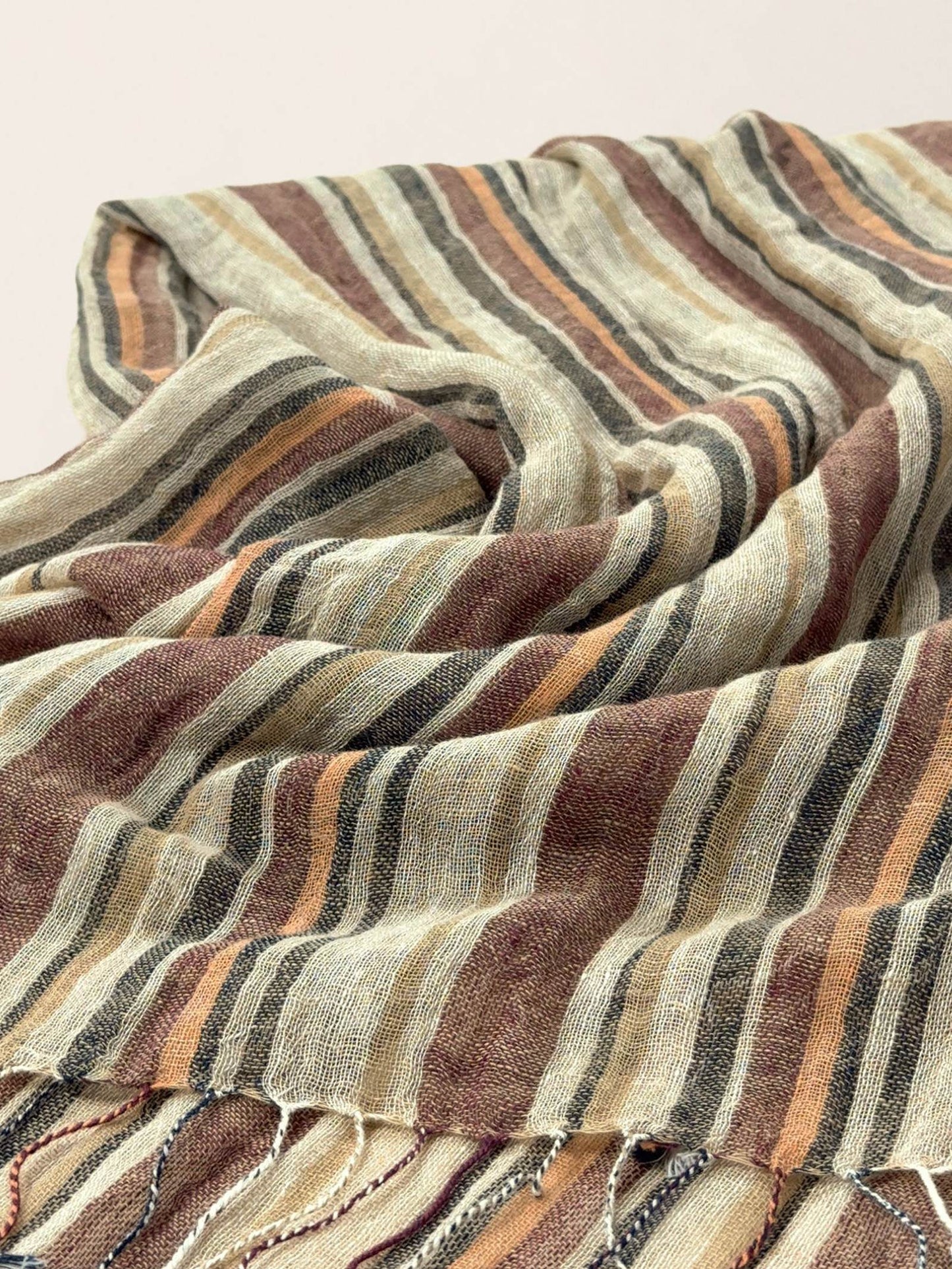 Pañuelo de Lino en Tonos Naturales