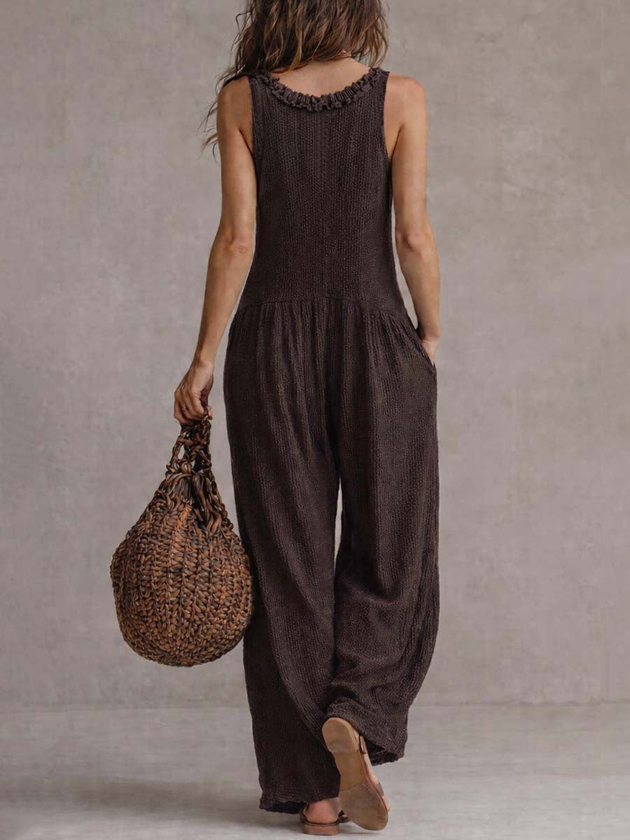 Mono Elegante con Cuello de Volantes