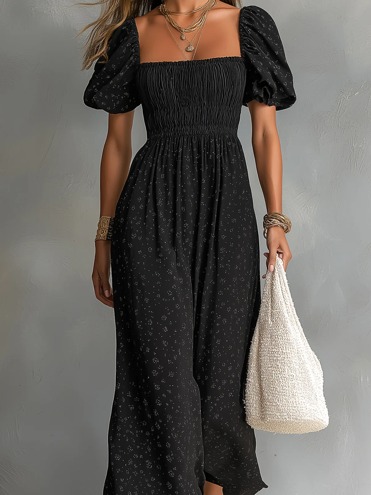 Vestido Largo Negro con Escote Cuadrado
