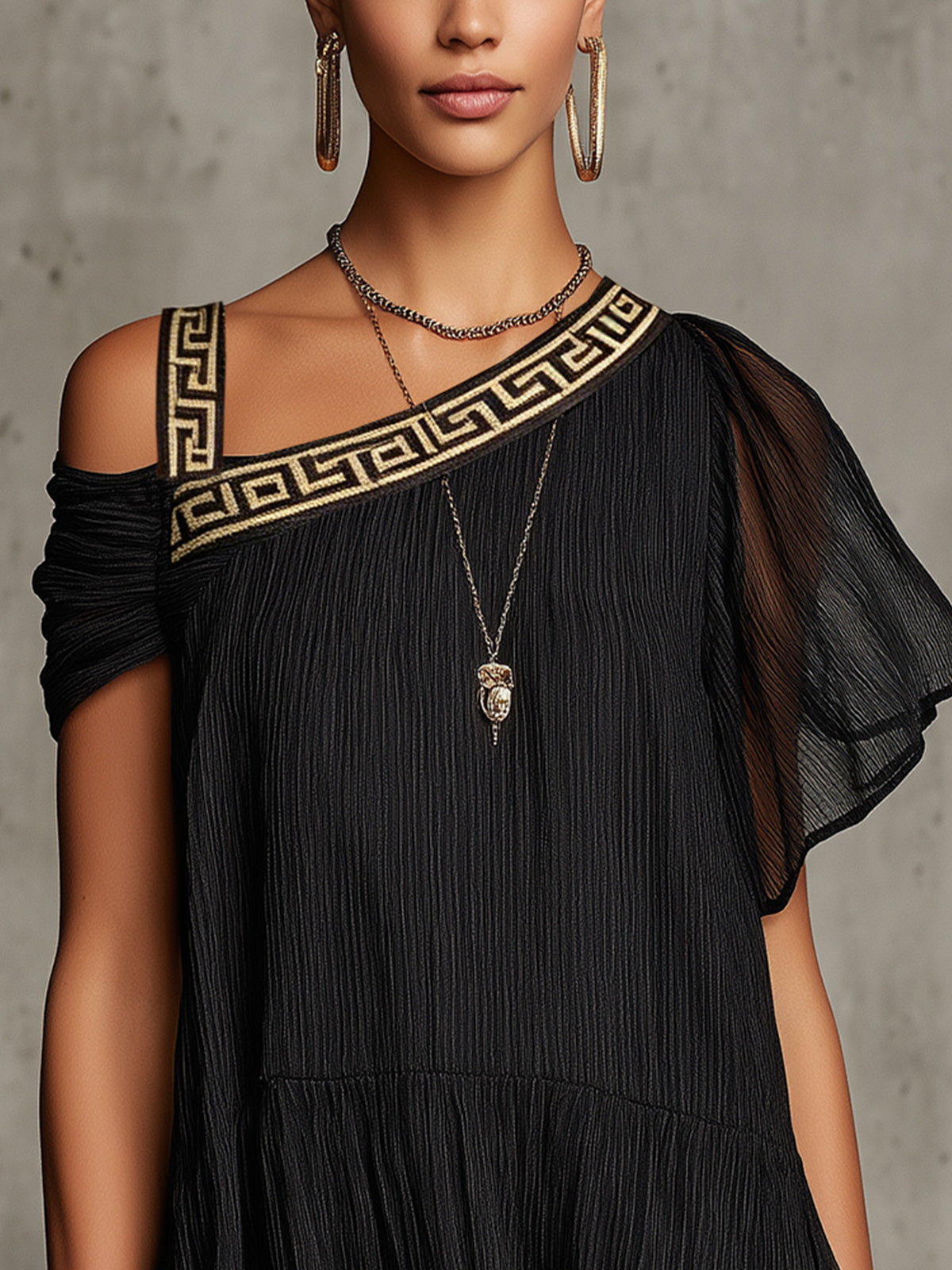 Vestido Mini Asimétrico Negro de Gasa