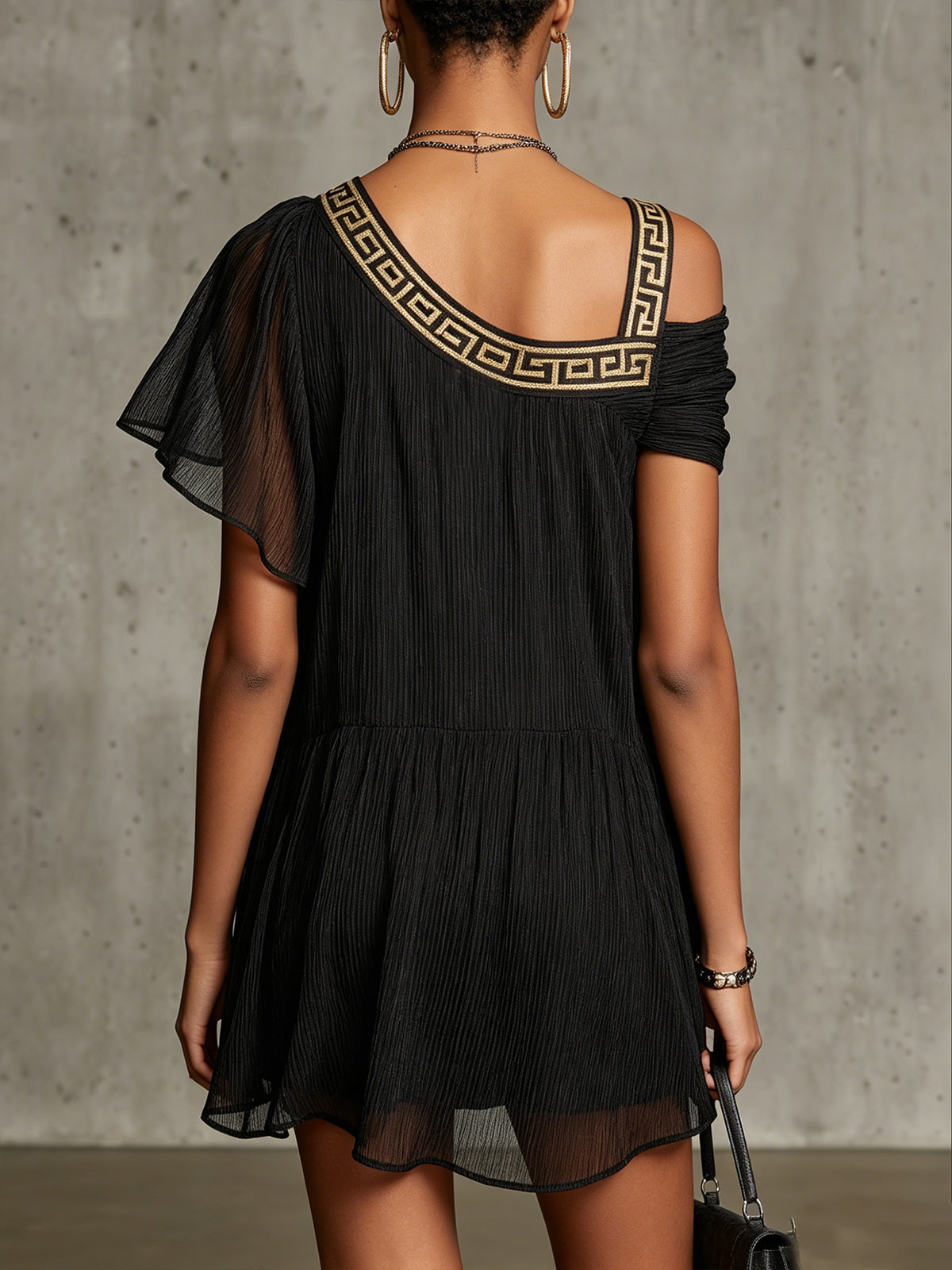 Vestido Mini Asimétrico Negro de Gasa