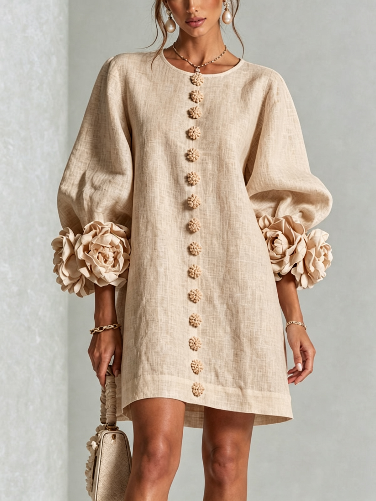 Belén | Minivestido floral blanco con mangas de rosetas