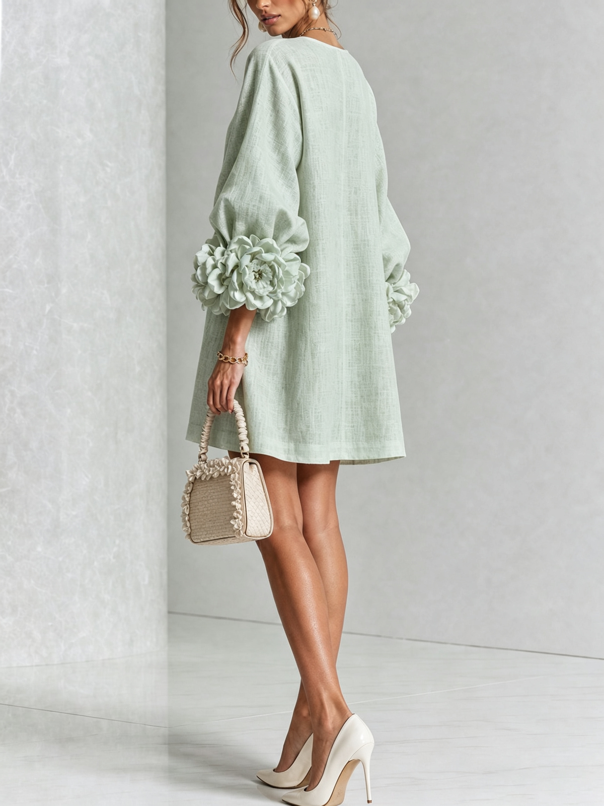 Belén | Minivestido floral blanco con mangas de rosetas