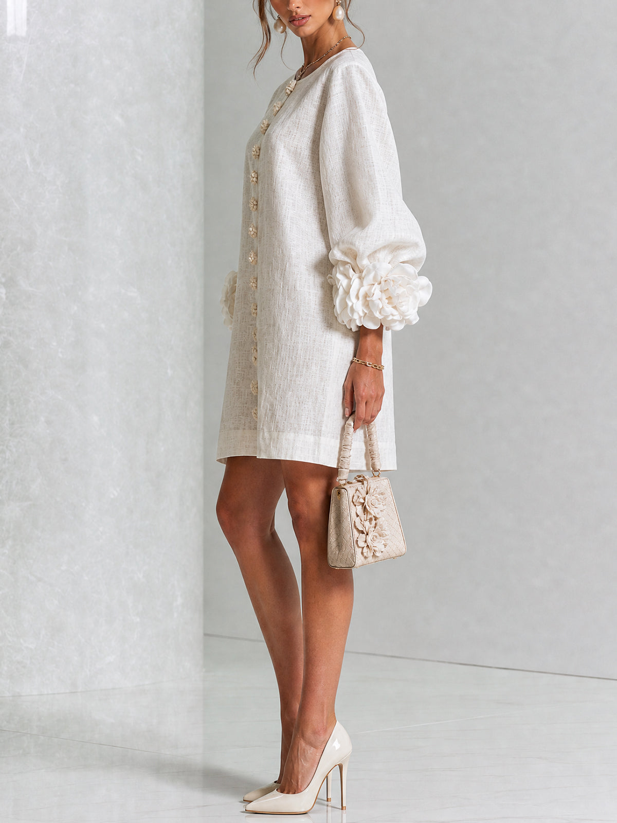 Belén | Minivestido floral blanco con mangas de rosetas
