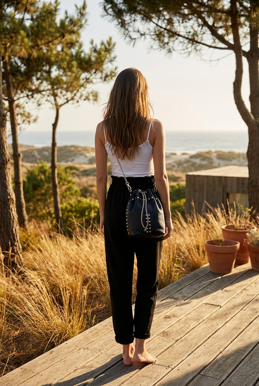 Bolso Beco Stud Elegancia Moderna
