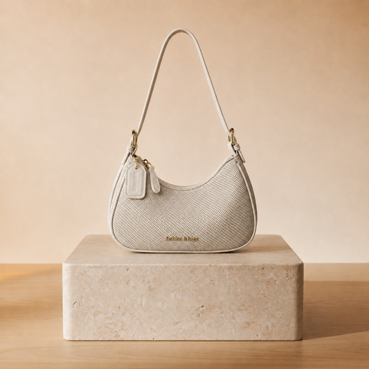 Bolso Mini Baguette Saffiano con Charm Dorado