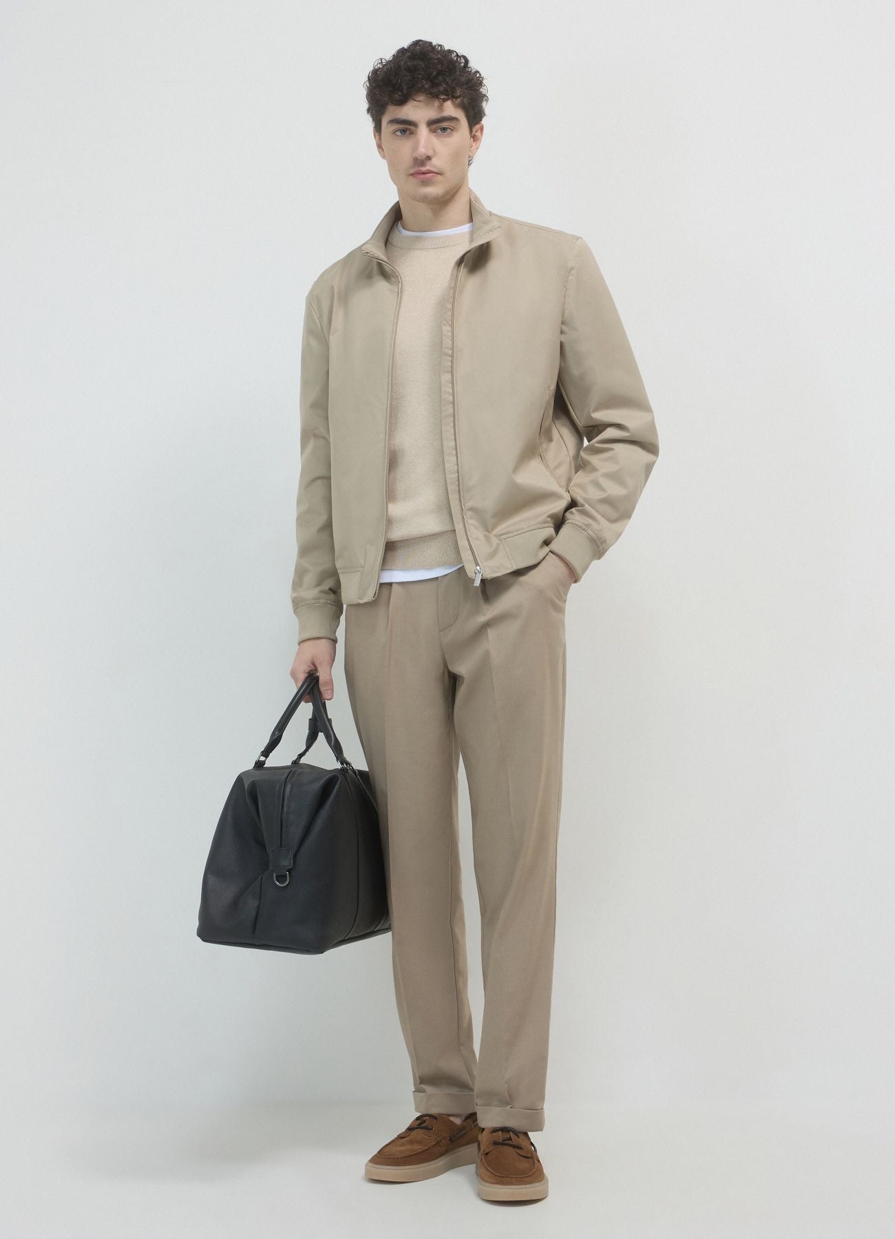 Cazadora Bomber Cuello Alto Beige