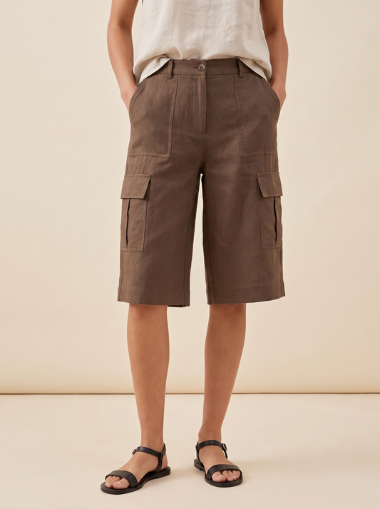 Bermuda Plina de Corte Amplio con fondo beige
