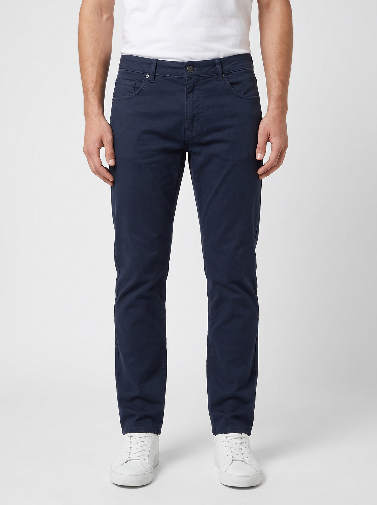 Pantalón algodón Azul Marino con fondo blanco