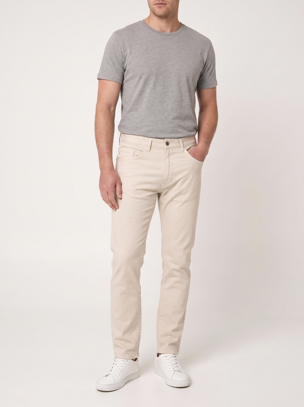 Pantalón algodón Crudo con fondo blanco