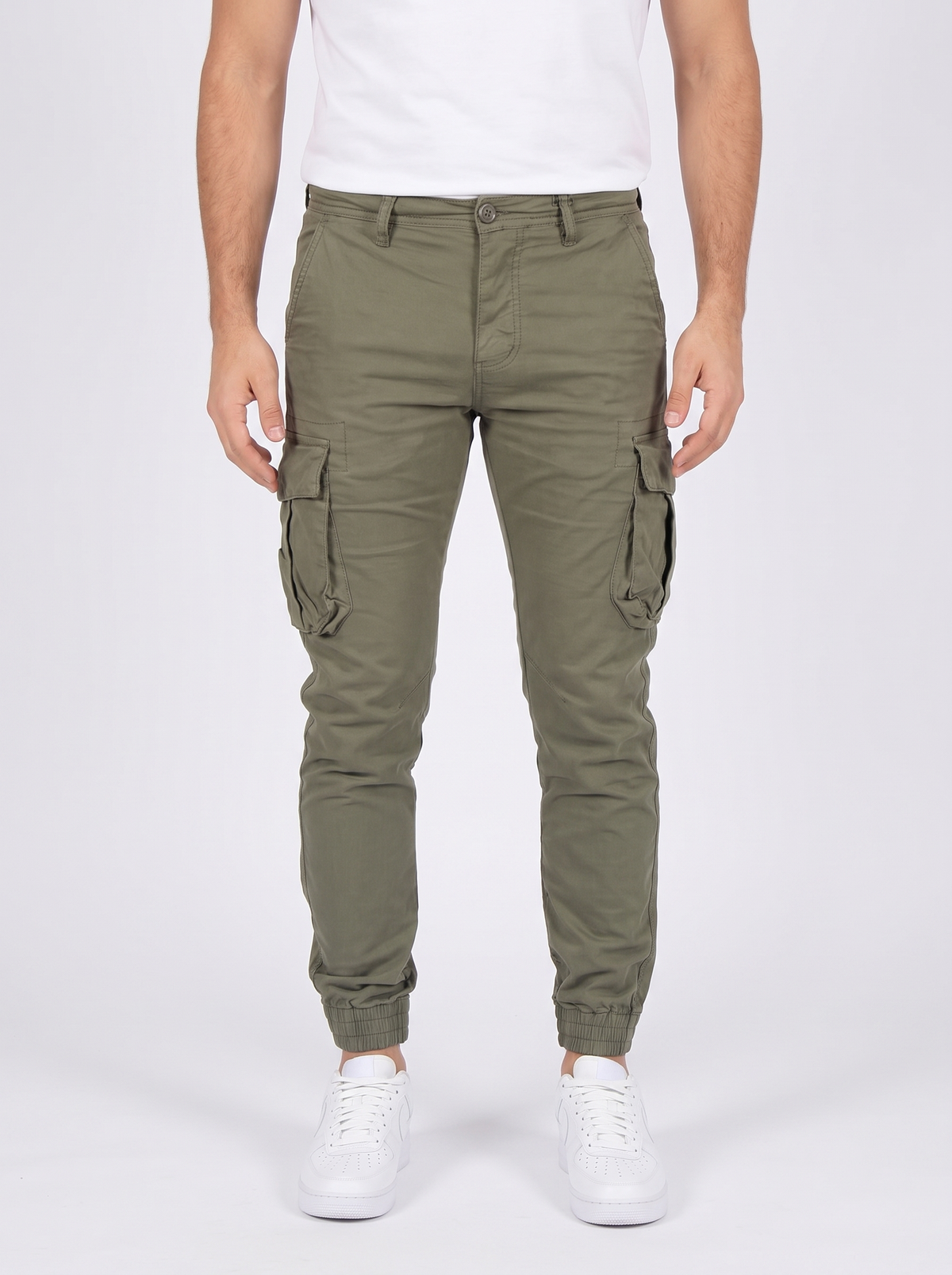 Pantalones Cargo con Bolsillos y Puño con fondo blanco