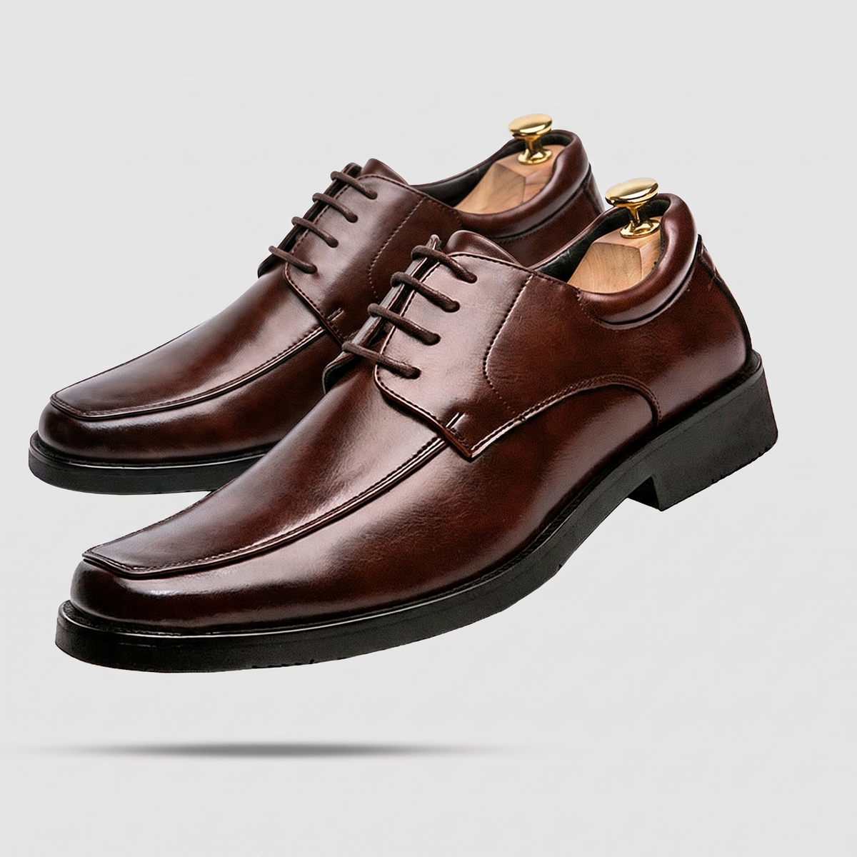 Zapato Derby Almería sobre horma con fondo gris
