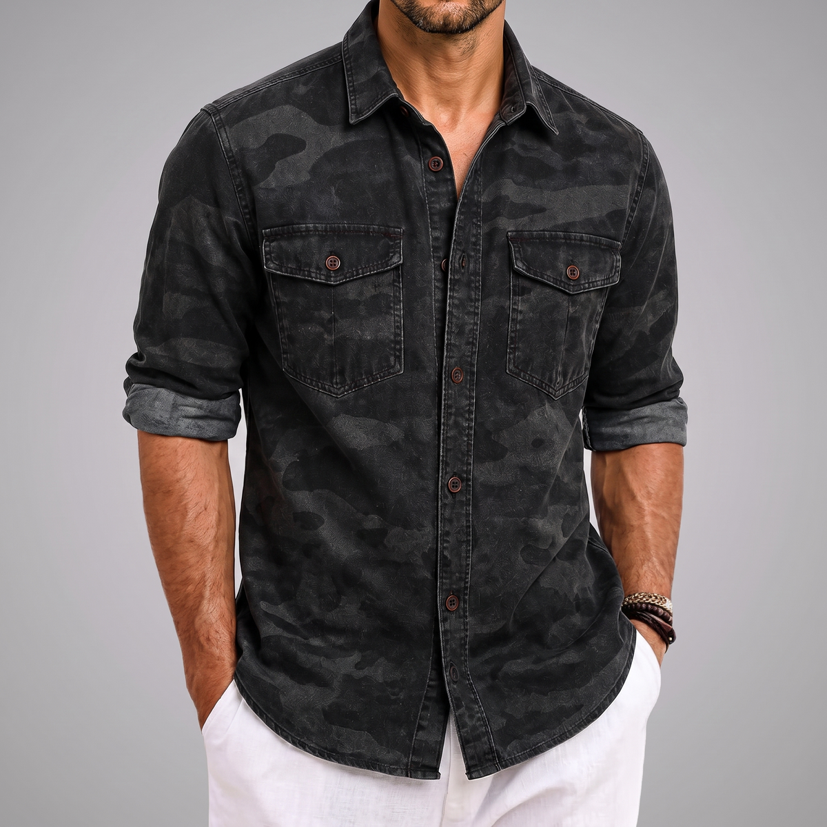 Camisa Camuflaje con fondo gris claro