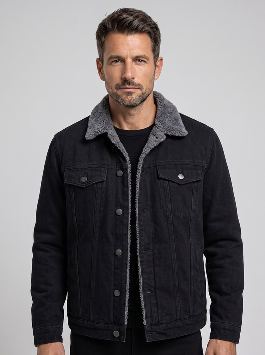 Chaqueta Vaquera Casual Negra con fondo claro tipo estudio