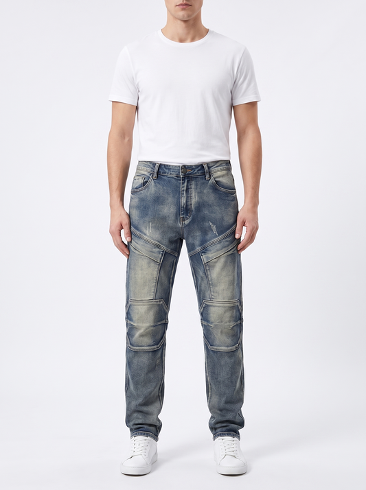 Rocco Straight Jeans con fondo blanco liso