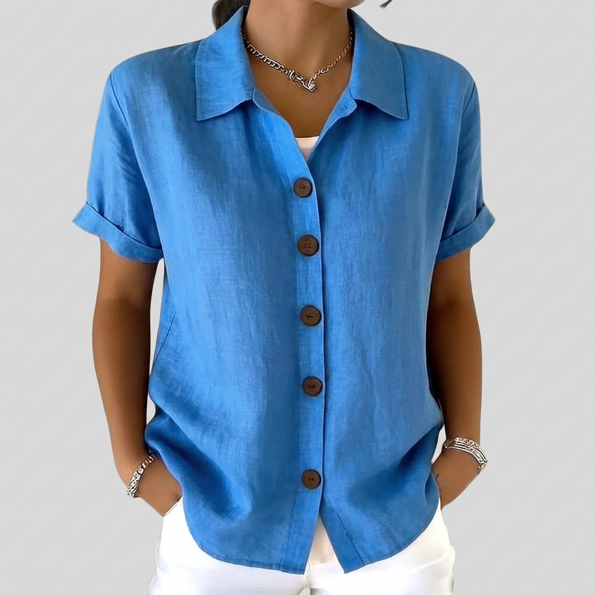 Blusa Zara con Botones Delanteros con fondo gris claro