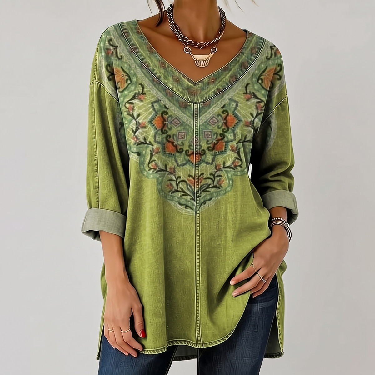 Camisa Denim Flora Clásica con fondo gris claro