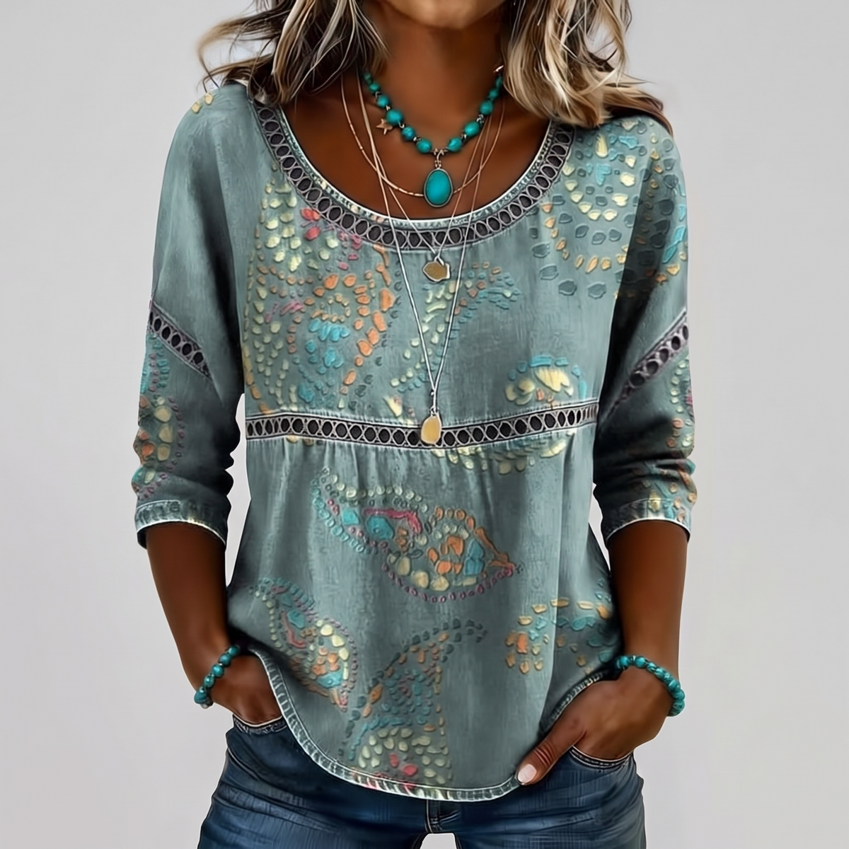 Blusa Rosalie Botones Vintage con fondo gris claro