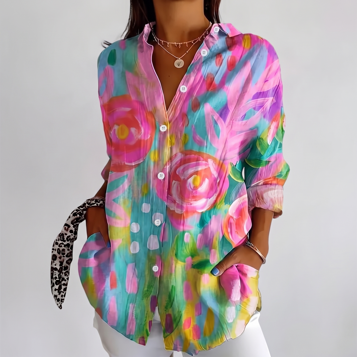 Camisa Amara Colorburst con fondo gris claro