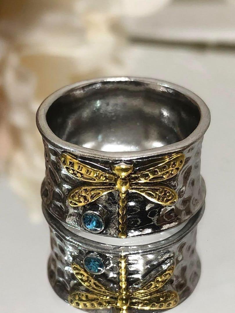 Anillo Vintage de Aguamarina con Diseño de Insecto